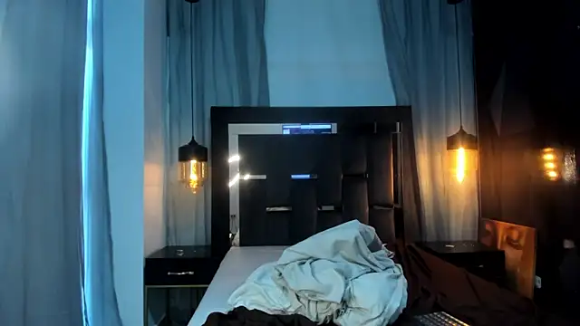 HunterHeat  online show from December 18, 12:12 pm