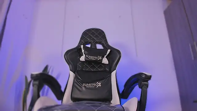 Nickyblazze  online show from November 22, 2:05 pm