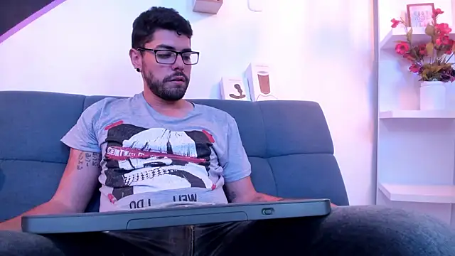 DanteWinter online show from October 8, 3:44 am