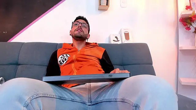 DanteWinter online show from October 3, 3:33 am