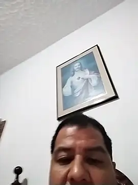 latinblack16 online show from December 4, 3:24 am