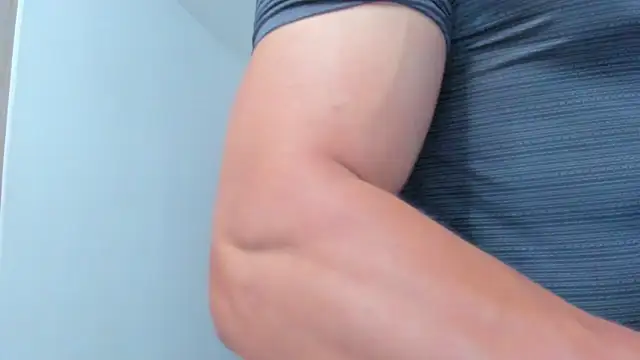 KingLevi01 online show from February 25, 1:28 am