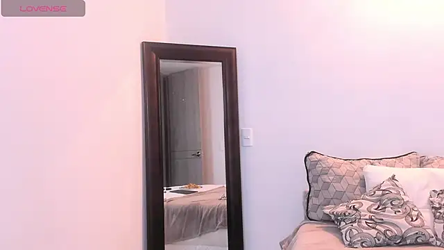 Snapshot of KingLevi01 chatting on September 22, 11:59 pm KingLevi01 online show from September 22, 11:59 pm