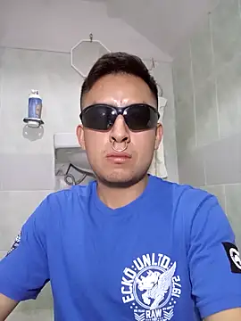 aczinovelez342 online show from October 25, 7:10 am