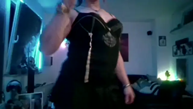 hellgirl1980 online show from November 30, 2:24 am