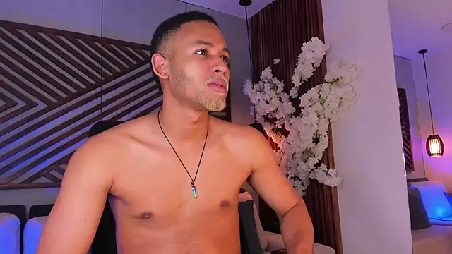 B Wild online show from March 31, 4:03 am