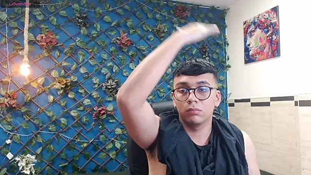 titanxero online show from December 3, 6:58 pm