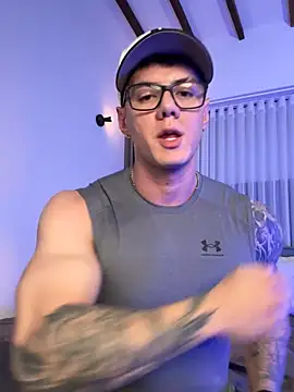 Thomas Falcon online show from September 30, 12:39 am