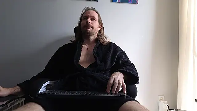 Snapshot of AlbinoAdonis chatting on September 19, 4:40 pm AlbinoAdonis online show from September 19, 4:40 pm