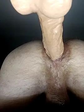 Mrdano0000 online show from May 11, 7:55 pm