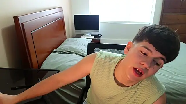 tightncuteass online show from September 10, 7:01 pm