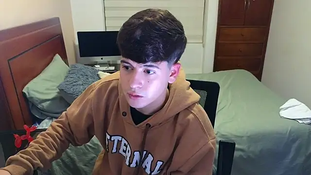 tightncuteass online show from September 30, 11:19 pm