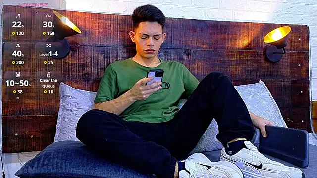 JhosuaVega online show from December 4, 2:51 am