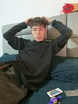 NaytonFreeman online show from March 11, 12:12 pm