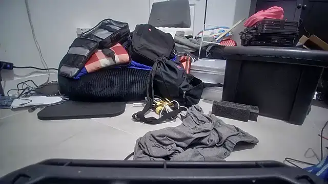 jasoncali305 online show from November 9, 11:03 am