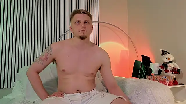 Vincent Hardman online show from November 22, 11:15 pm