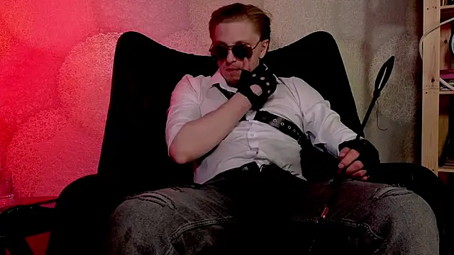 Vincent Hardman online show from March 27, 8:21 pm