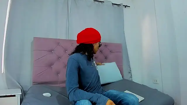 EthanBlackwoodd online show from January 31, 8:07 pm