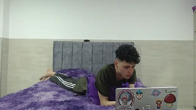  ruby red online show from November 13, 9:30 pm