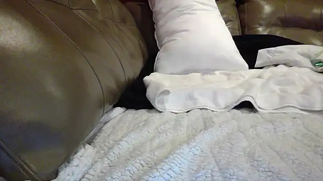 kinkyteenjt online show from December 23, 1:58 am