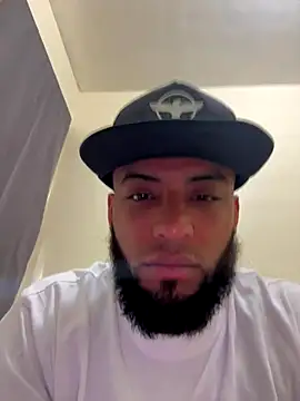 Snapshot of LeoPR00 chatting on October 16, 2:58 pm LeoPR00 online show from October 16, 2:58 pm