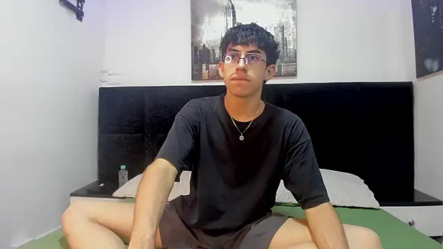 Aaron Spencer13 online show from November 14, 7:15 pm