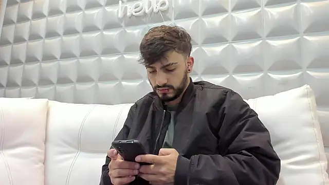 Jack Daniel   online show from November 20, 1:32 pm