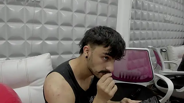 Jack Daniel   online show from December 2, 1:14 pm