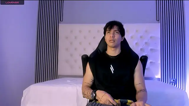 toji luxxer online show from December 3, 4:07 am