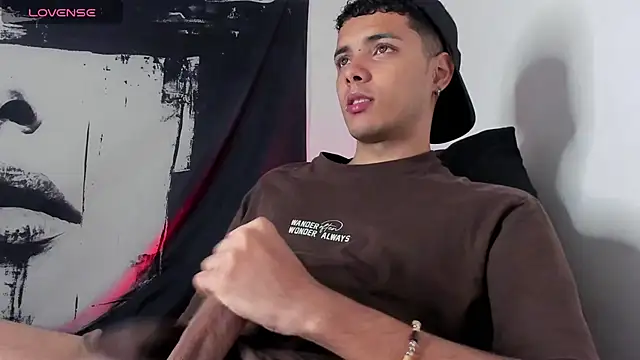 Avaggi online show from October 11, 9:30 pm