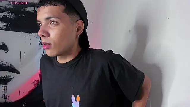 Avaggi online show from October 2, 12:03 am