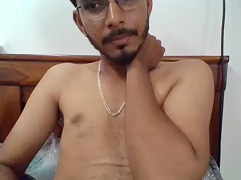 Snapshot of vikranthLong chatting on October 15, 10:34 am vikranthLong online show from October 15, 10:34 am