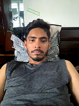 Snapshot of vikranthLong chatting on September 27, 10:13 am vikranthLong online show from September 27, 10:13 am