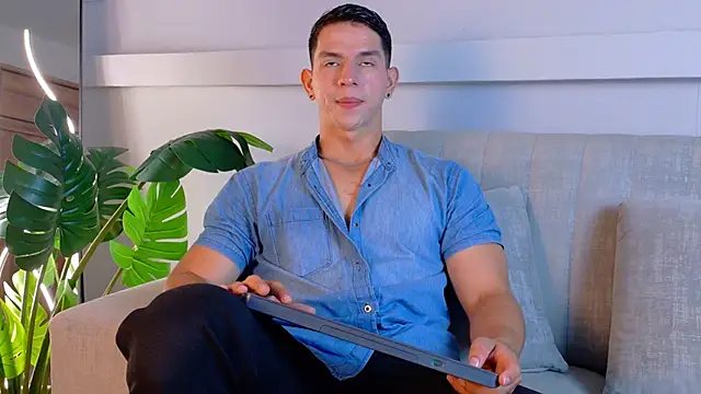 ZaneDawson online show from March 31, 8:43 pm