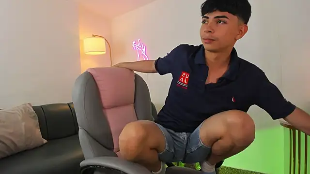 Peter chase online show from November 15, 6:32 pm