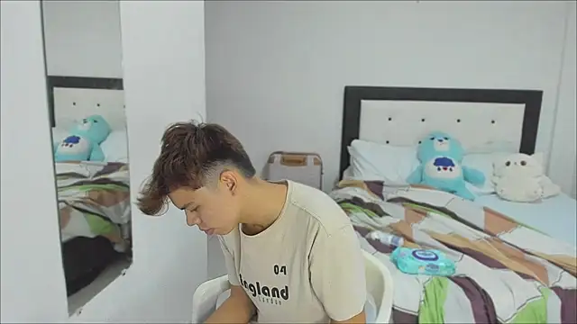 Zacktorres  online show from January 15, 12:25 am