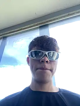 Zacktorres  online show from December 1, 6:00 pm