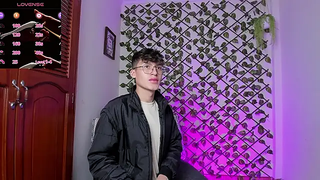 bellmontneon online show from January 17, 11:13 am