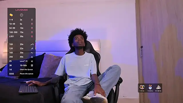 AllexJacob online show from November 8, 7:39 pm