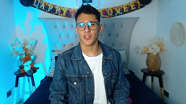 SalvadorFit online show from October 20, 8:35 pm