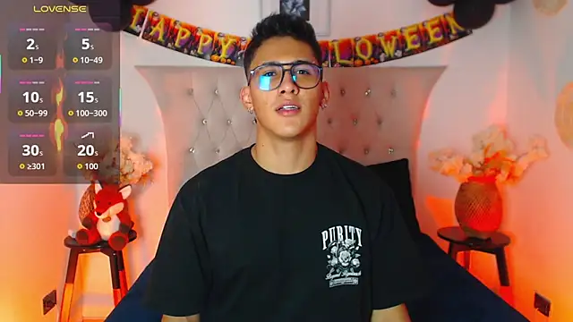 SalvadorFit online show from October 21, 8:45 pm