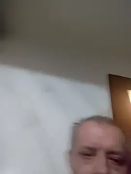 szajbusek41 online show from January 13, 3:11 am