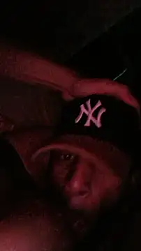 Verhungpa717 online show from April 25, 12:08 pm