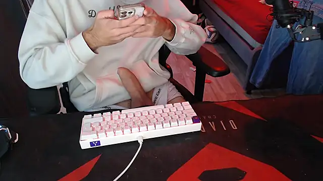 geil20CM2 online show from October 1, 10:52 am