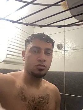 astoperaa online show from December 17, 8:15 pm