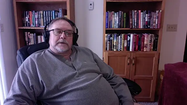 Vinyl22xh online show from March 2, 7:32 pm