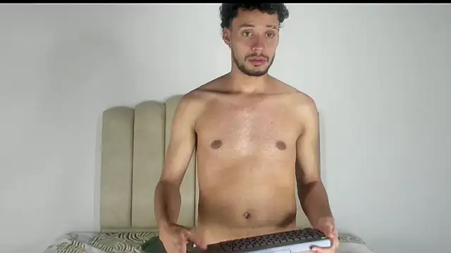 aroncooper1 online show from October 26, 11:23 am