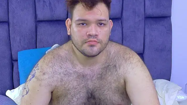 Snapshot of big_bearr chatting on September 28, 10:30 pm big bearr online show from September 28, 10:30 pm