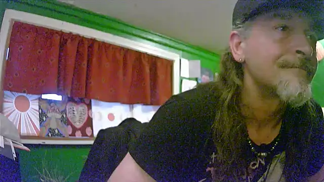 HippieDad333 online show from June 5, 12:48 am