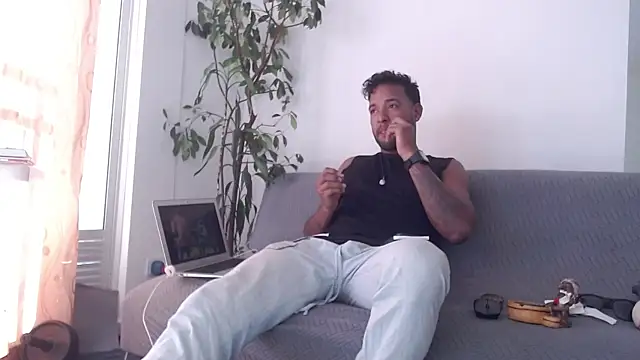 Snapshot of Orlando_horny chatting on September 25, 8:52 pm Orlando horny online show from September 25, 8:52 pm
